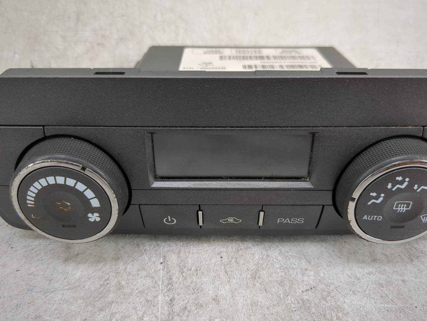 2007 Cadillac Srx Climate Control Module Temperature AC/Heater Replacement P/N:15894095 Fits OEM Used Auto Parts - Oemusedau