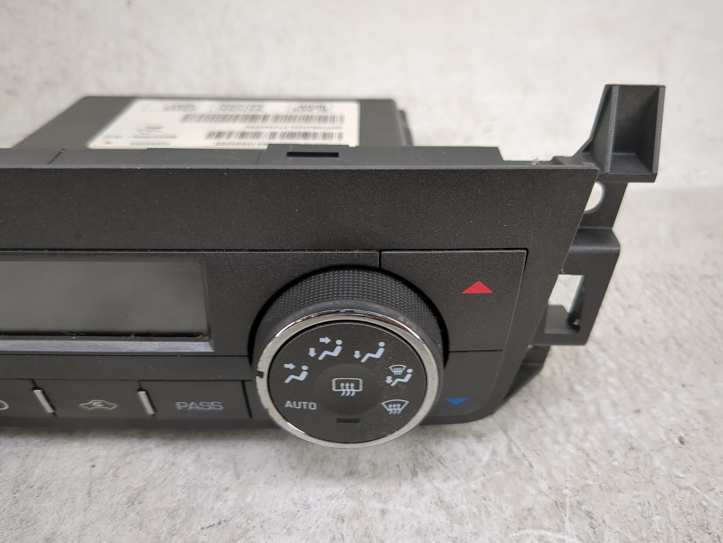 2007 Cadillac Srx Climate Control Module Temperature AC/Heater Replacement P/N:15894095 Fits OEM Used Auto Parts - Oemusedau