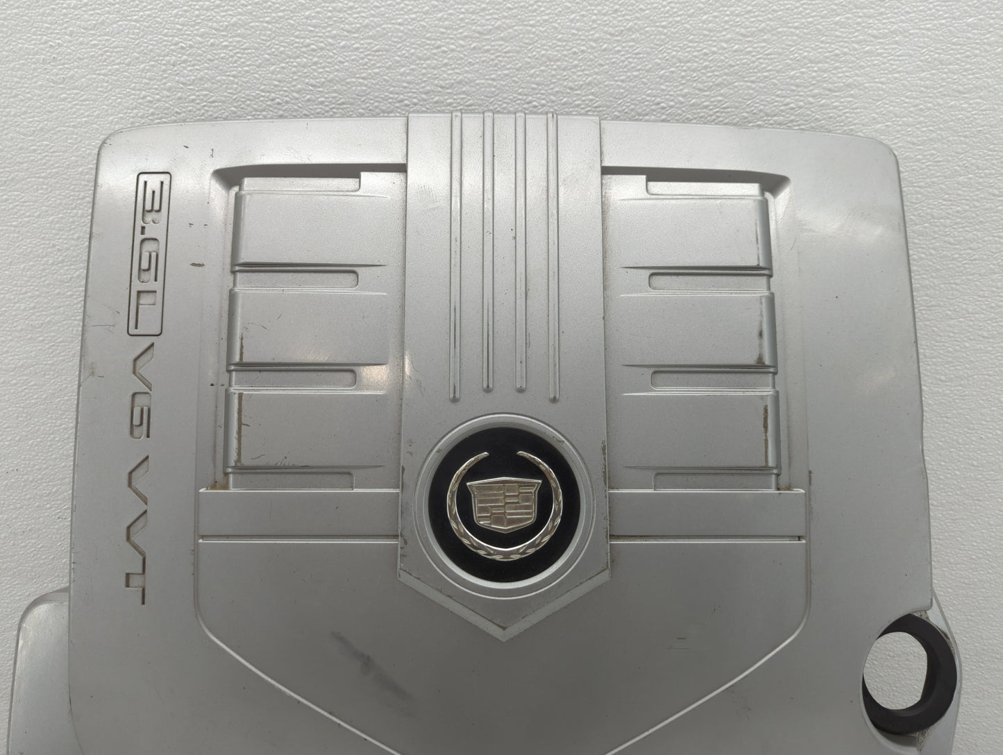 2007 Cadillac Srx Engine Cover - Oemusedautoparts1.com