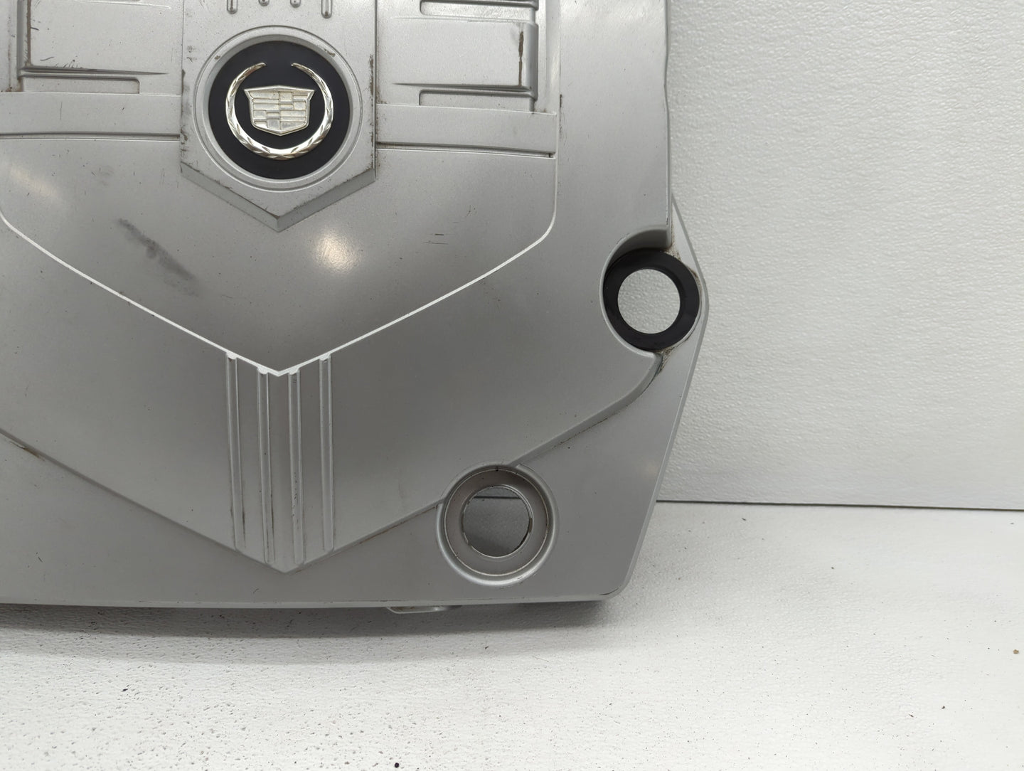 2007 Cadillac Srx Engine Cover - Oemusedautoparts1.com