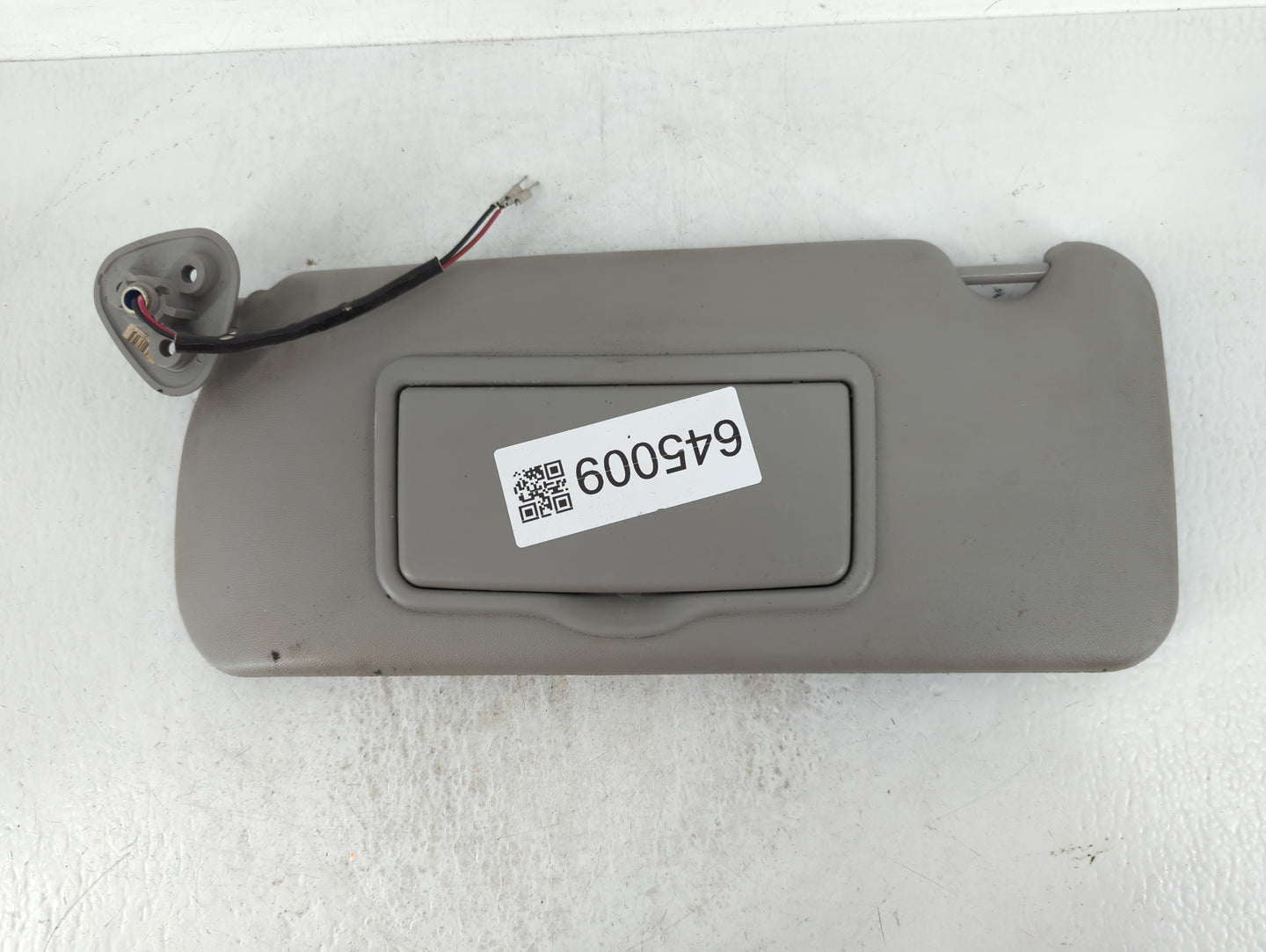 2007-2009 Cadillac Srx Sun Visor Shade Replacement Driver Left Mirror Fits Fits 2007 2008 2009 OEM Used Auto Parts - Oemused