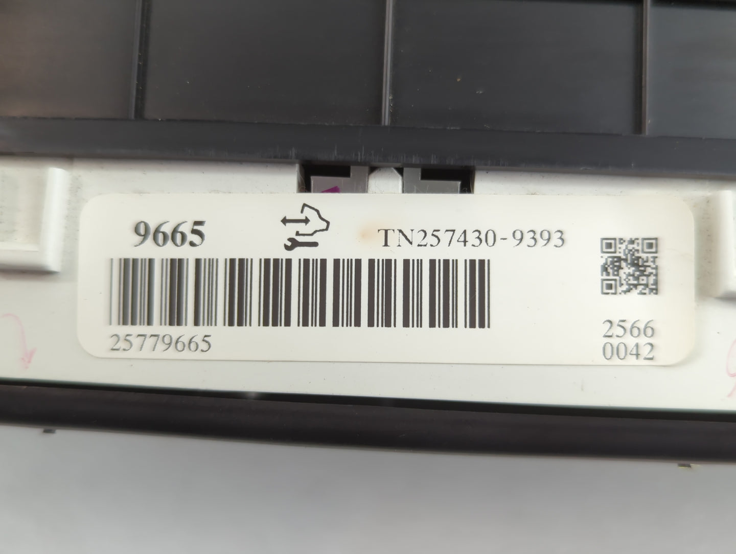 2007 Cadillac Sts Instrument Cluster Speedometer Gauges P/N:15922848 25779665 Fits OEM Used Auto Parts - Oemusedautoparts1.c