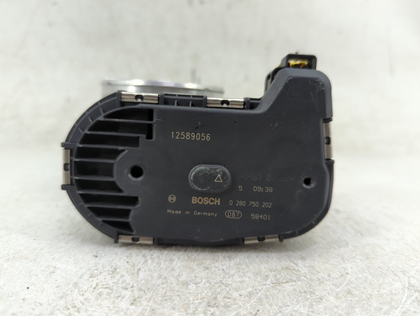 2005-2007 Cadillac Sts Throttle Body P/N:0 280 750 202 12589056 Fits Fits 2004 2005 2006 2007 2008 OEM Used Auto Parts - Oem