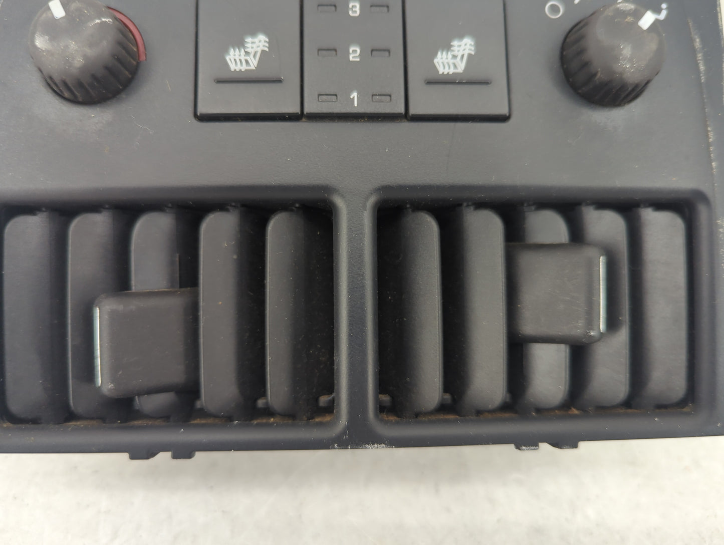 2005-2011 Cadillac Sts Climate Control Module Temperature AC/Heater Replacement P/N:AA146570-2890 25741416 Fits OEM Used Aut