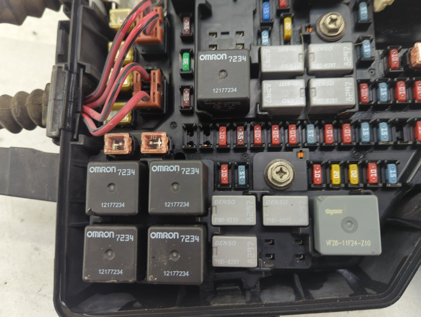 2005-2007 Cadillac Sts Fusebox Fuse Box Panel Relay Module P/N:15801186 Fits Fits 2005 2006 2007 OEM Used Auto Parts - Oemus