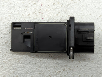 compare product 2006-2010 Cadillac Sts Mass Air Flow Meter Maf Sensor