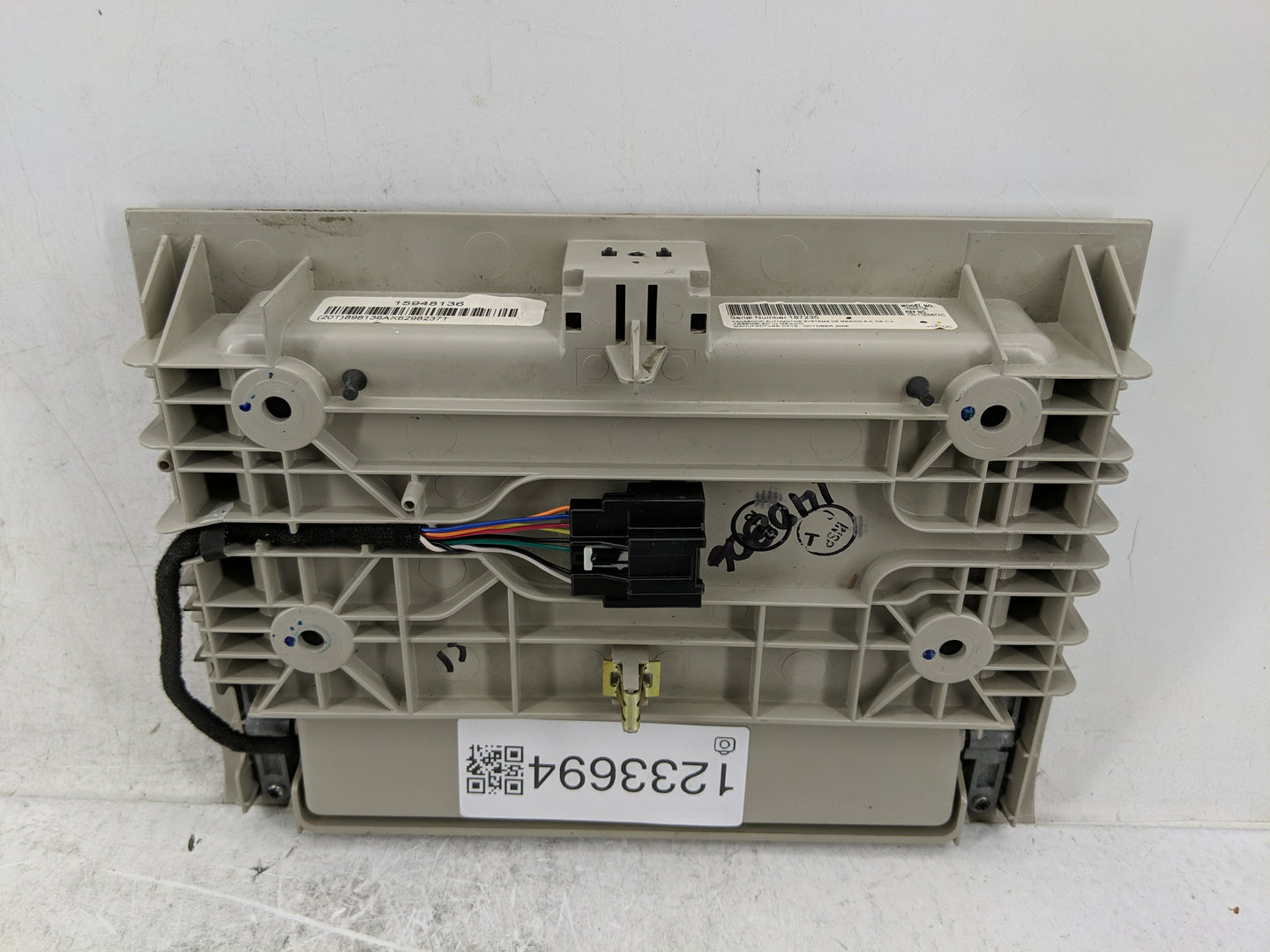 Chevrolet Avalanche 1500 Information Display Screen - Oemusedautoparts1.com