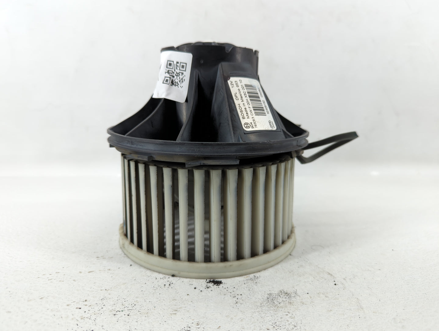 2003-2006 Chevrolet Avalanche 1500 Heater AC Blower Motor P/N:52408152 Fits OEM Used Auto Parts - Oemusedautoparts1.com