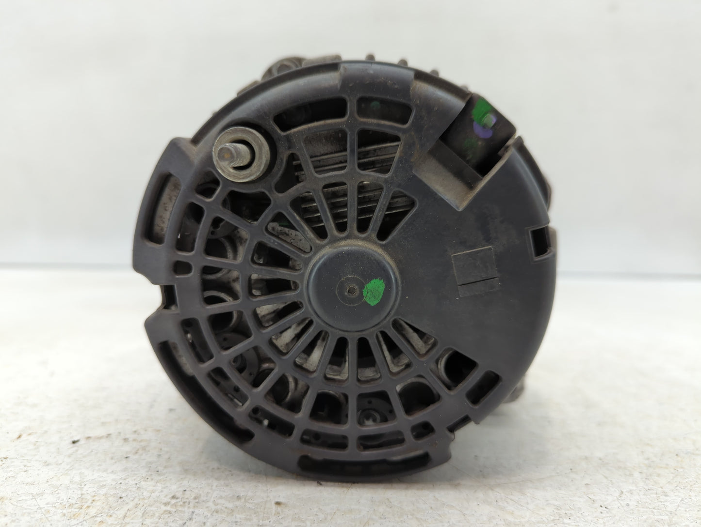 2007 Chevrolet Avalanche 1500 Alternator Replacement Generator Charging Assembly Engine OEM Fits OEM Used Auto Parts - Oemus