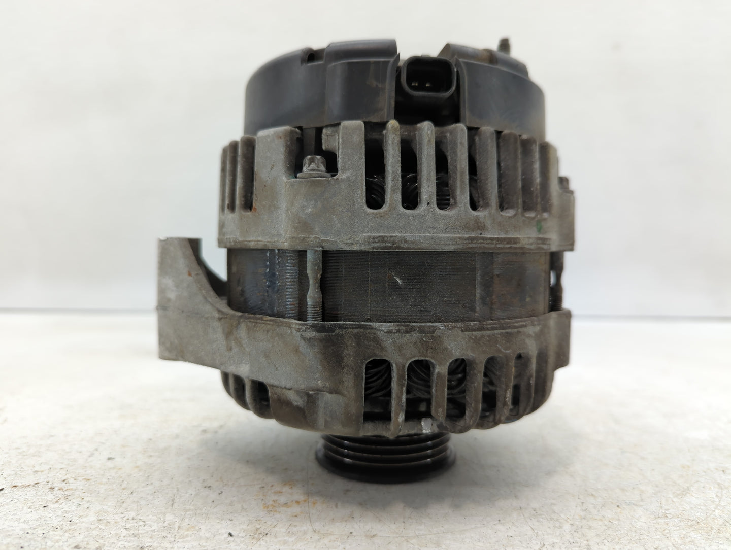 2007 Chevrolet Avalanche 1500 Alternator Replacement Generator Charging Assembly Engine OEM Fits OEM Used Auto Parts - Oemus