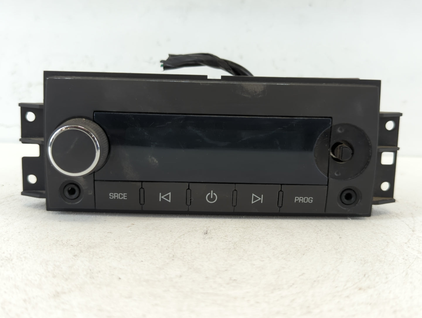 Chevrolet Avalanche 1500 Am Fm Cd Player Radio Receiver - Oemusedautoparts1.com