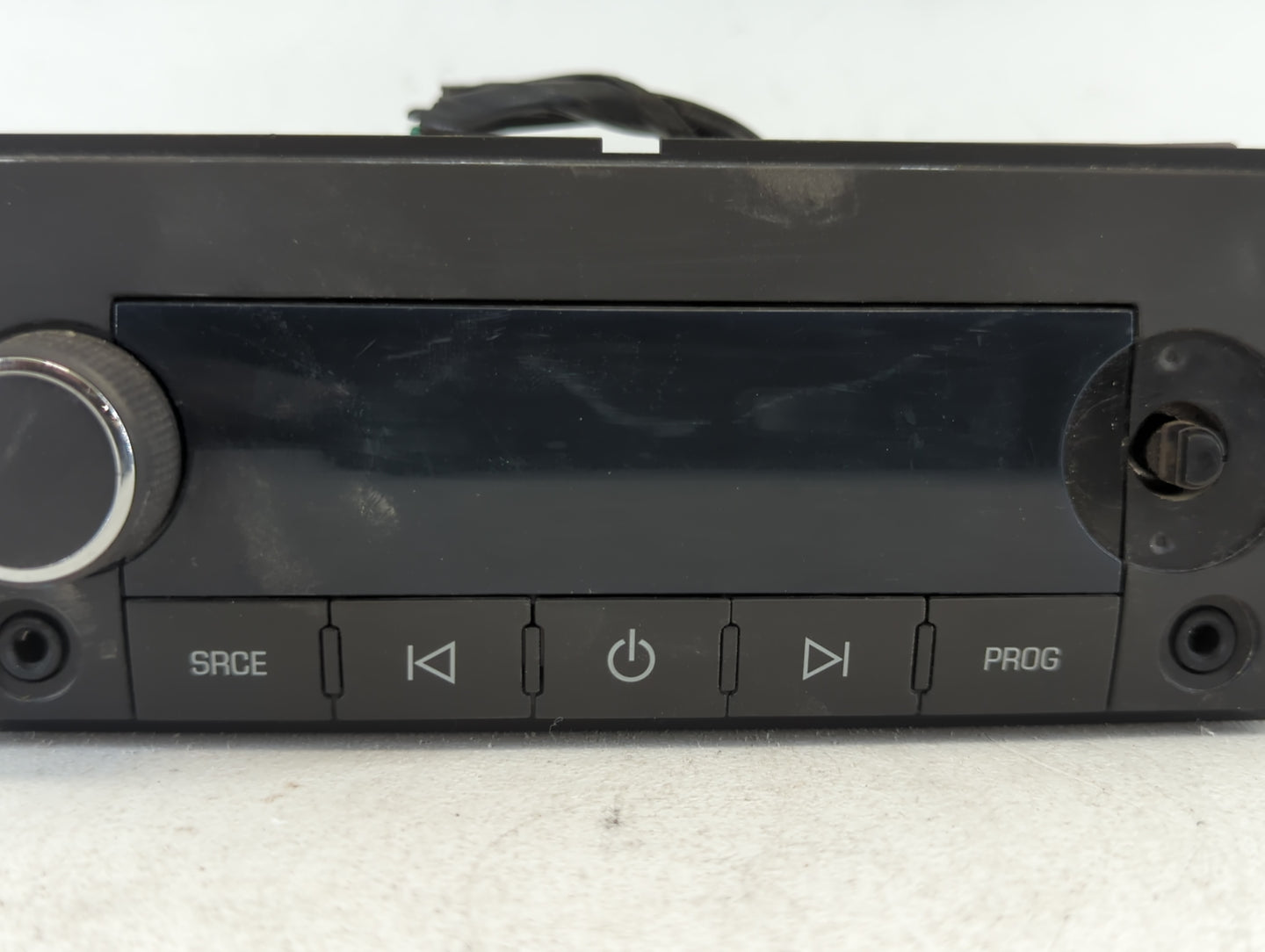 Chevrolet Avalanche 1500 Am Fm Cd Player Radio Receiver - Oemusedautoparts1.com