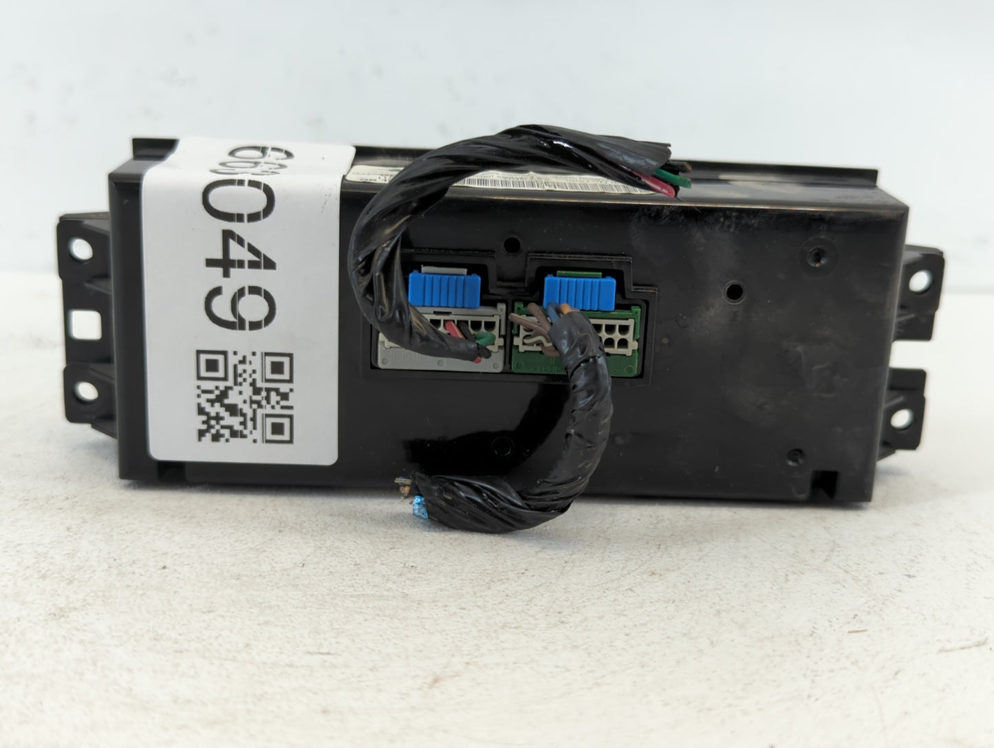 Chevrolet Avalanche 1500 Am Fm Cd Player Radio Receiver - Oemusedautoparts1.com