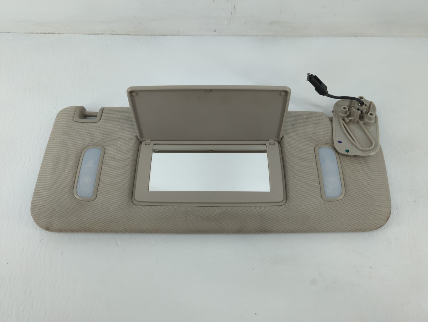 2007 Chevrolet Avalanche 1500 Sun Visor Shade Replacement Passenger Right Mirror Fits Fits 2008 2009 2010 2011 2012 2013 201