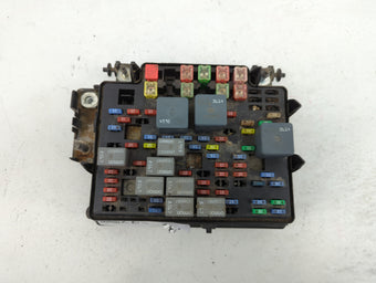 compare product 2007 Chevrolet Chevy Fusebox Fuse Box Panel Relay Module P/N:15177117-01 Fits OEM Used Auto Parts