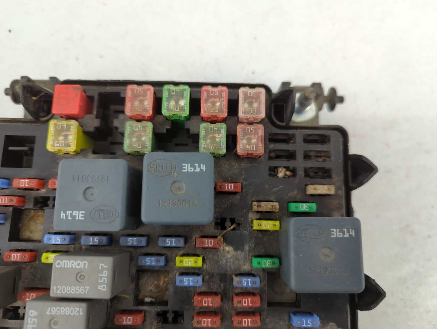 2007 Chevrolet Chevy Fusebox Fuse Box Panel Relay Module P/N:15177117-01 Fits OEM Used Auto Parts - Oemusedautoparts1.com