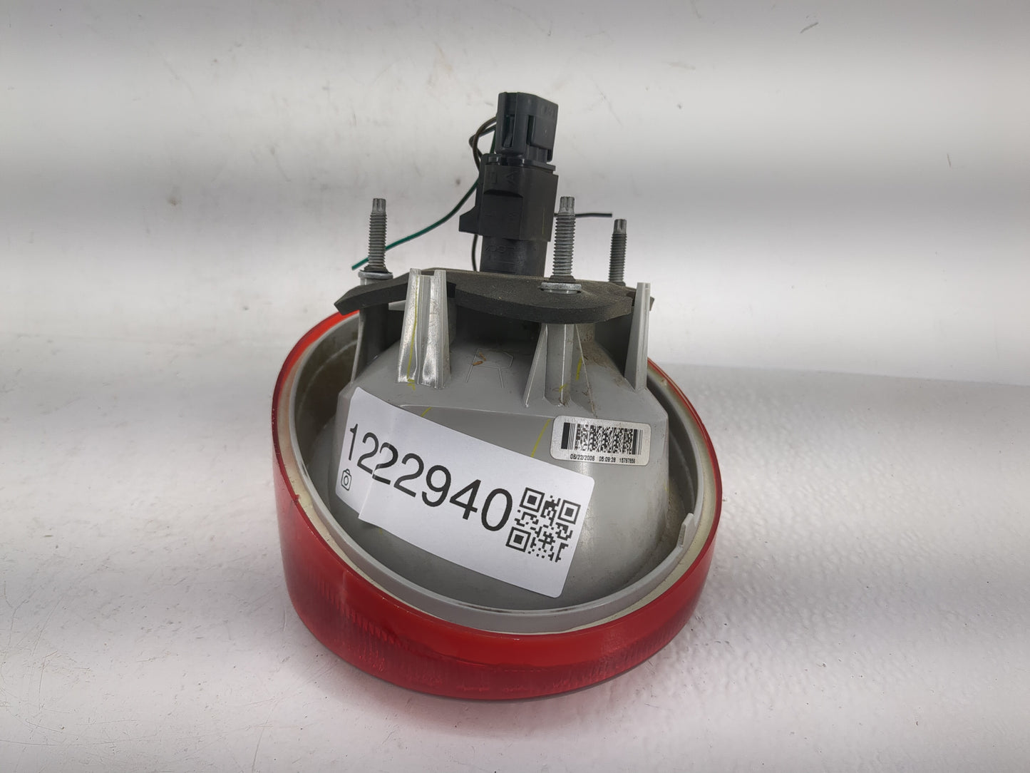 2005-2010 Chevrolet Cobalt Tail Light Assembly Passenger Right OEM P/N:16532532 Fits Fits 2005 2006 2007 2008 2009 2010 OEM 