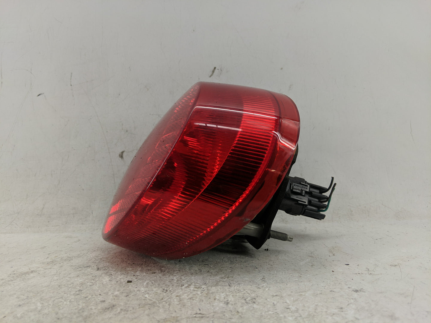 2005-2010 Chevrolet Cobalt Tail Light Assembly Passenger Right OEM P/N:16532532 Fits Fits 2005 2006 2007 2008 2009 2010 OEM 