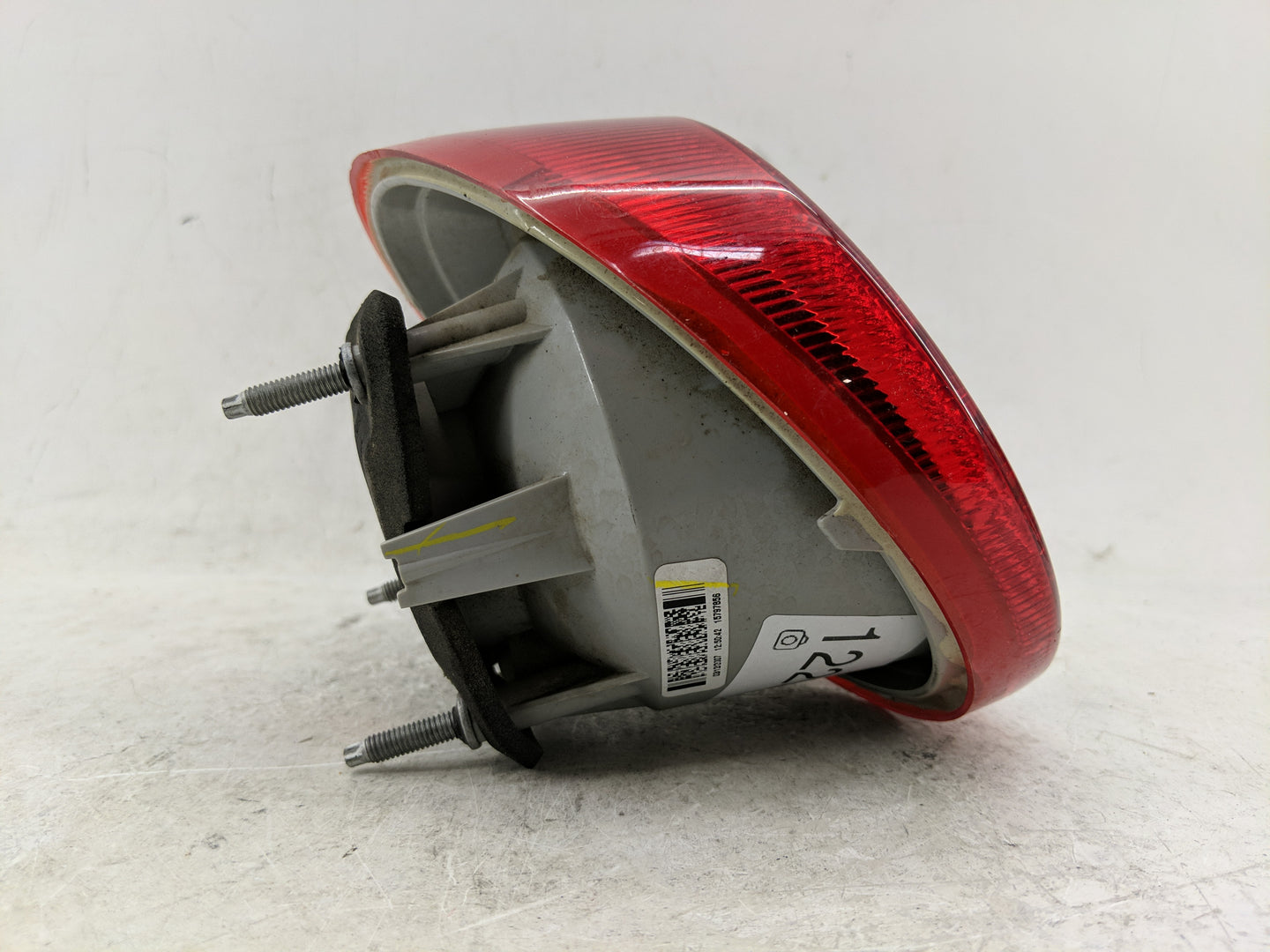 2005-2010 Chevrolet Cobalt Tail Light Assembly Passenger Right OEM P/N:15797856 Fits Fits 2005 2006 2007 2008 2009 2010 OEM 