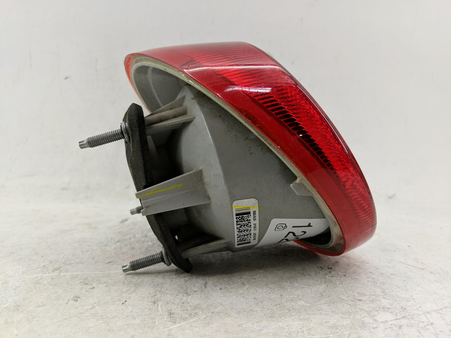 2005-2010 Chevrolet Cobalt Tail Light Assembly Passenger Right OEM P/N:15797856 Fits Fits 2005 2006 2007 2008 2009 2010 OEM 