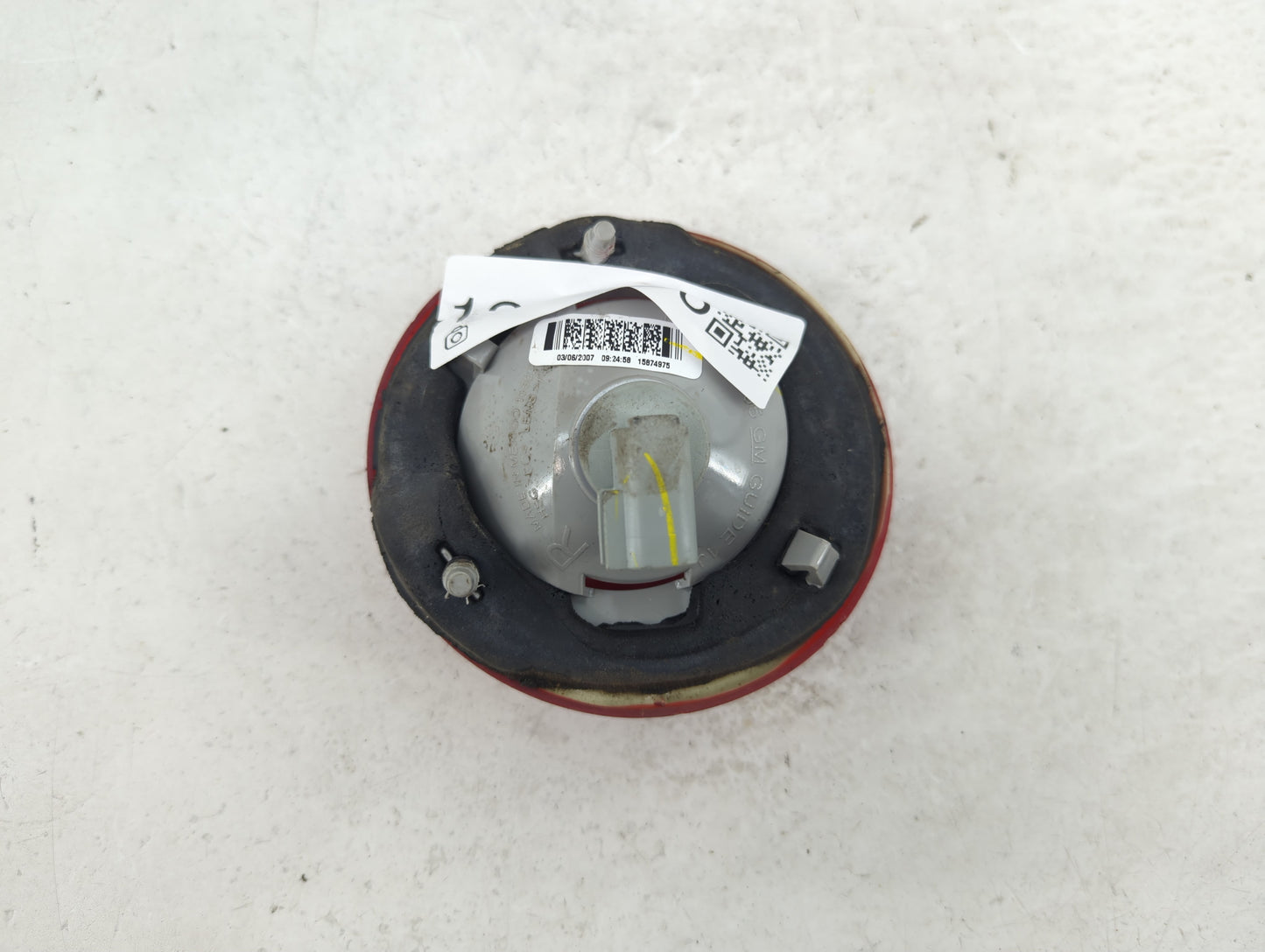 2005-2010 Chevrolet Cobalt Tail Light Assembly Passenger Right OEM P/N:157874975 Fits Fits 2005 2006 2007 2008 2009 2010 OEM