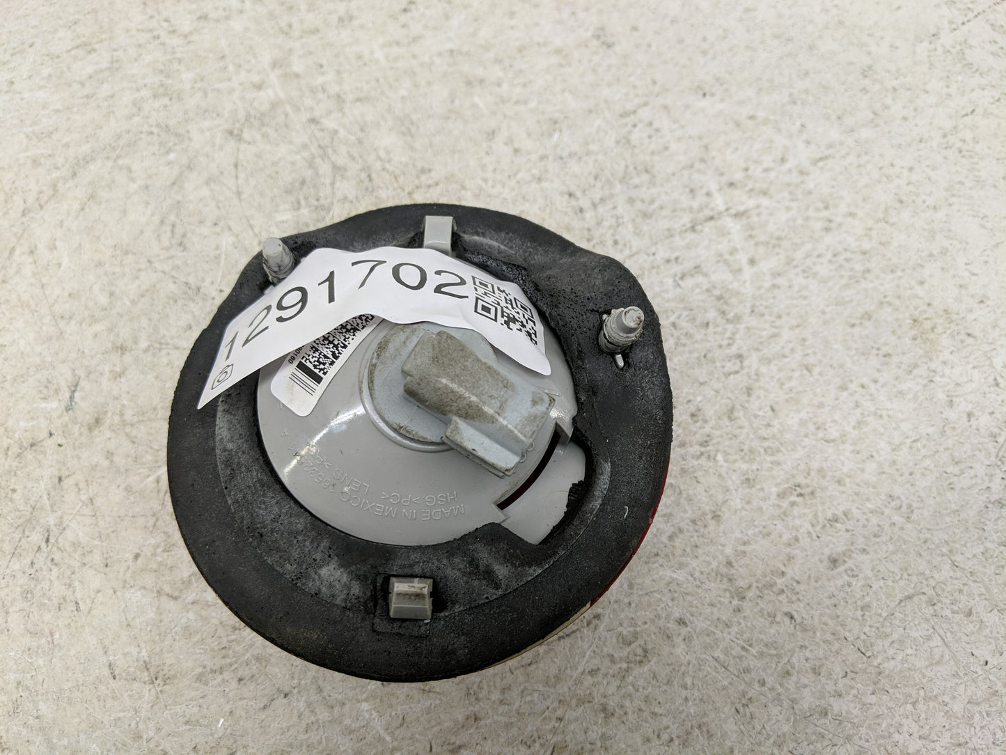 2005-2010 Chevrolet Cobalt Tail Light Assembly Driver Left OEM P/N:15874974 Fits Fits 2005 2006 2007 2008 2009 2010 OEM Used