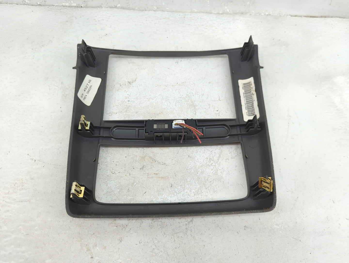 2007 Chevrolet Cobalt Information Radio Display Screen Bezel Vents - Oemusedautoparts1.com