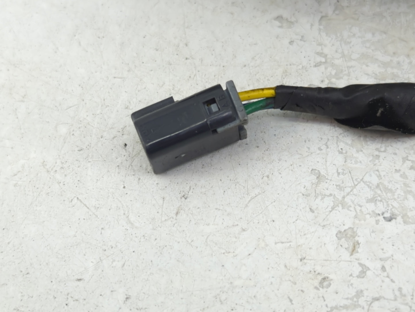 2005-2010 Chevrolet Cobalt Passenger Side View Mirror - Right Door Mirror OEM Used - Oemusedautoparts1.com