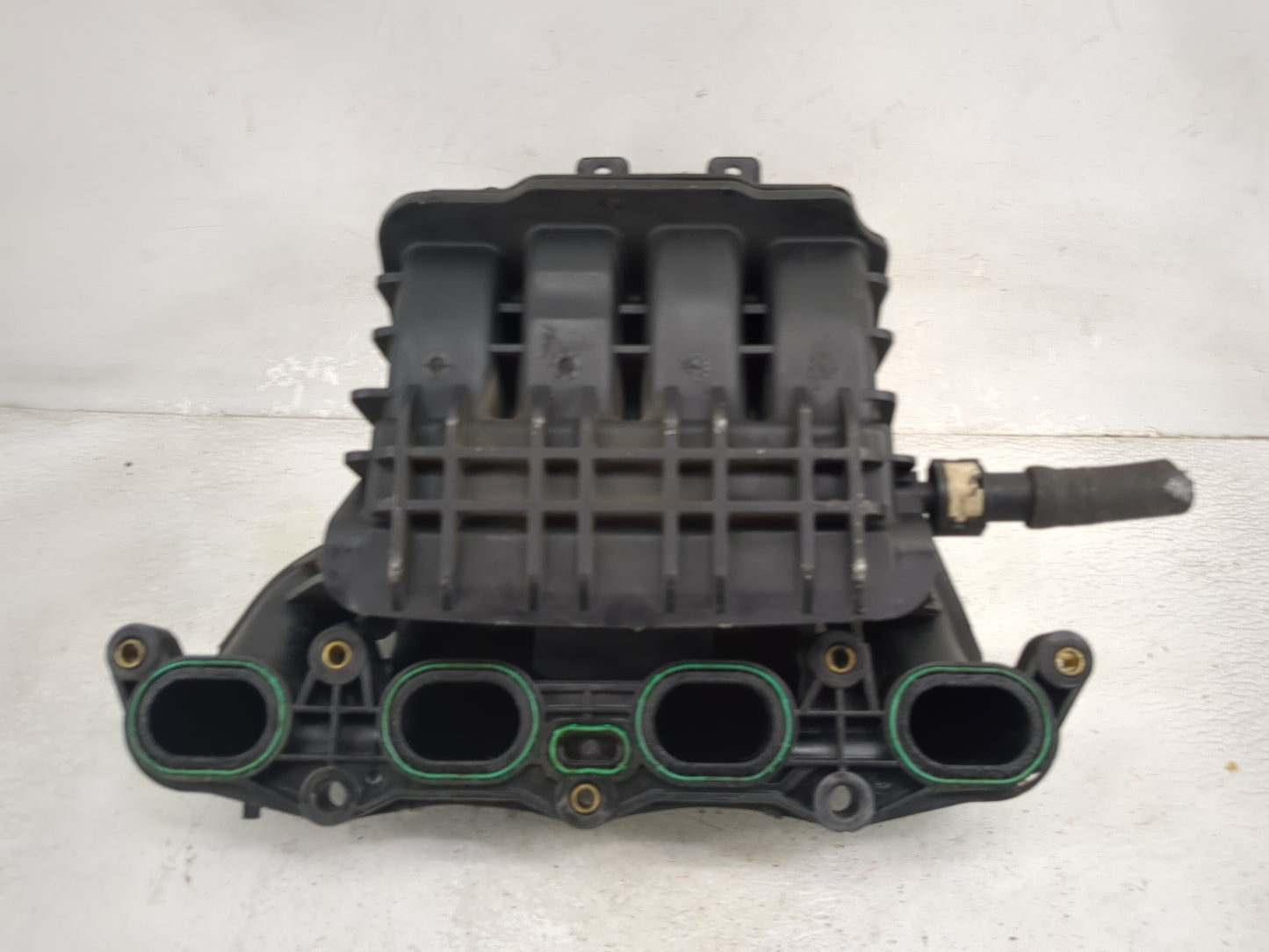 2007-2008 Chevrolet Cobalt Air Intake Manifold P/N:TL86318B1685 1020544S01 Fits Fits 2007 2008 OEM Used Auto Parts - Oemused