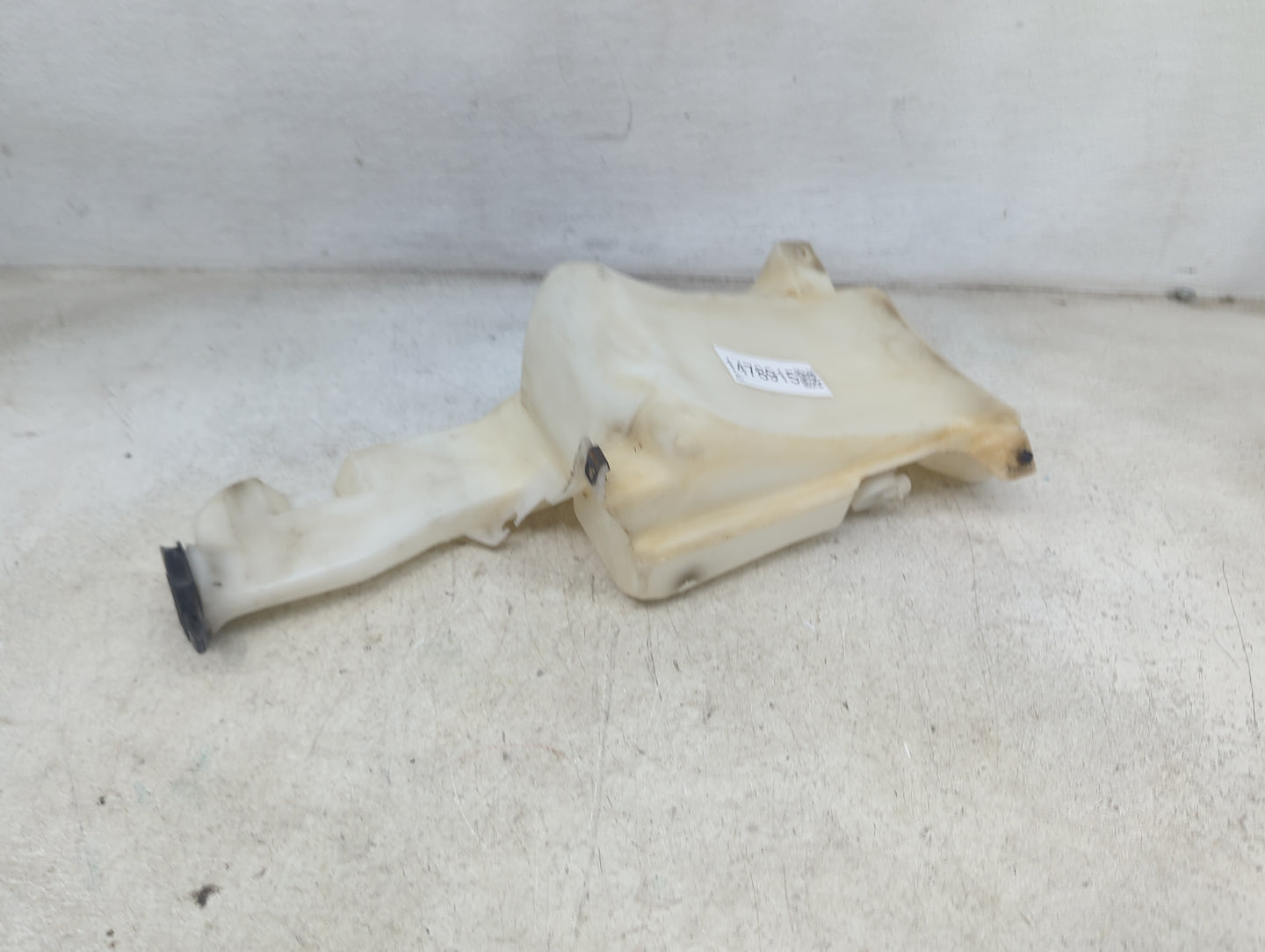 2007 Chevrolet Cobalt Windshield Washer Fluid Reservoir Bottle Oem - Oemusedautoparts1.com