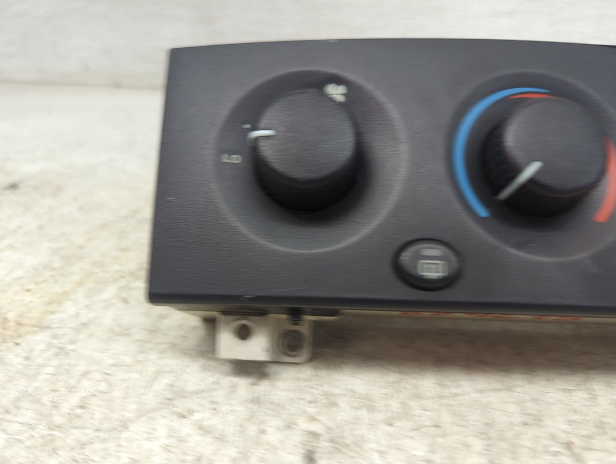 2007 Chevrolet Cobalt Climate Control Module Temperature AC/Heater Replacement P/N:P55115904 Fits OEM Used Auto Parts - Oemu