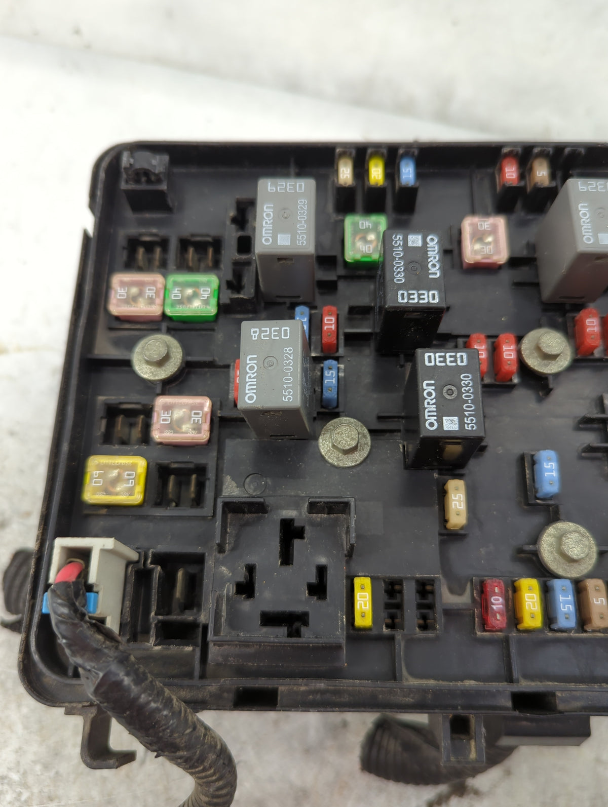 2007 Chevrolet Cobalt Fusebox Fuse Box Panel Relay Module P/N:25825000 JB500076CF0KE Fits OEM Used Auto Parts - Oemusedautop