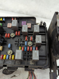 2007 Chevrolet Cobalt Fusebox Fuse Box Panel Relay Module P/N:25825000 JB500076CF0KE Fits OEM Used Auto Parts - Oemusedautop