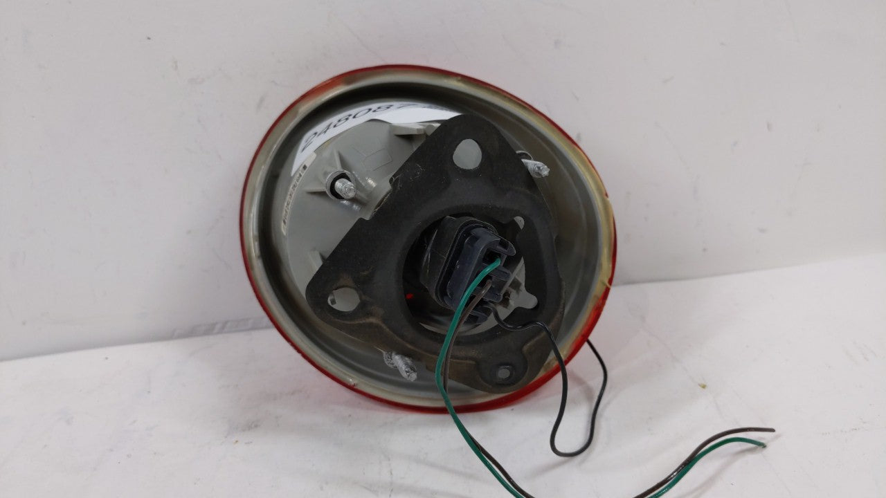 2005-2010 Chevrolet Cobalt Tail Light Assembly Passenger Right OEM P/N:16532532 A 15271525 Fits Fits 2005 2006 2007 2008 200