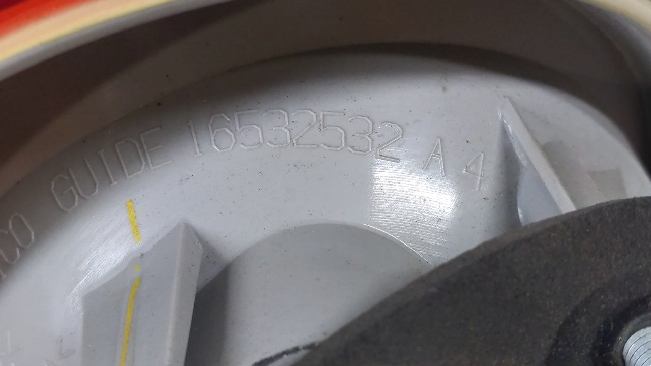 2005-2010 Chevrolet Cobalt Tail Light Assembly Passenger Right OEM P/N:16532532 A 15271525 Fits Fits 2005 2006 2007 2008 200