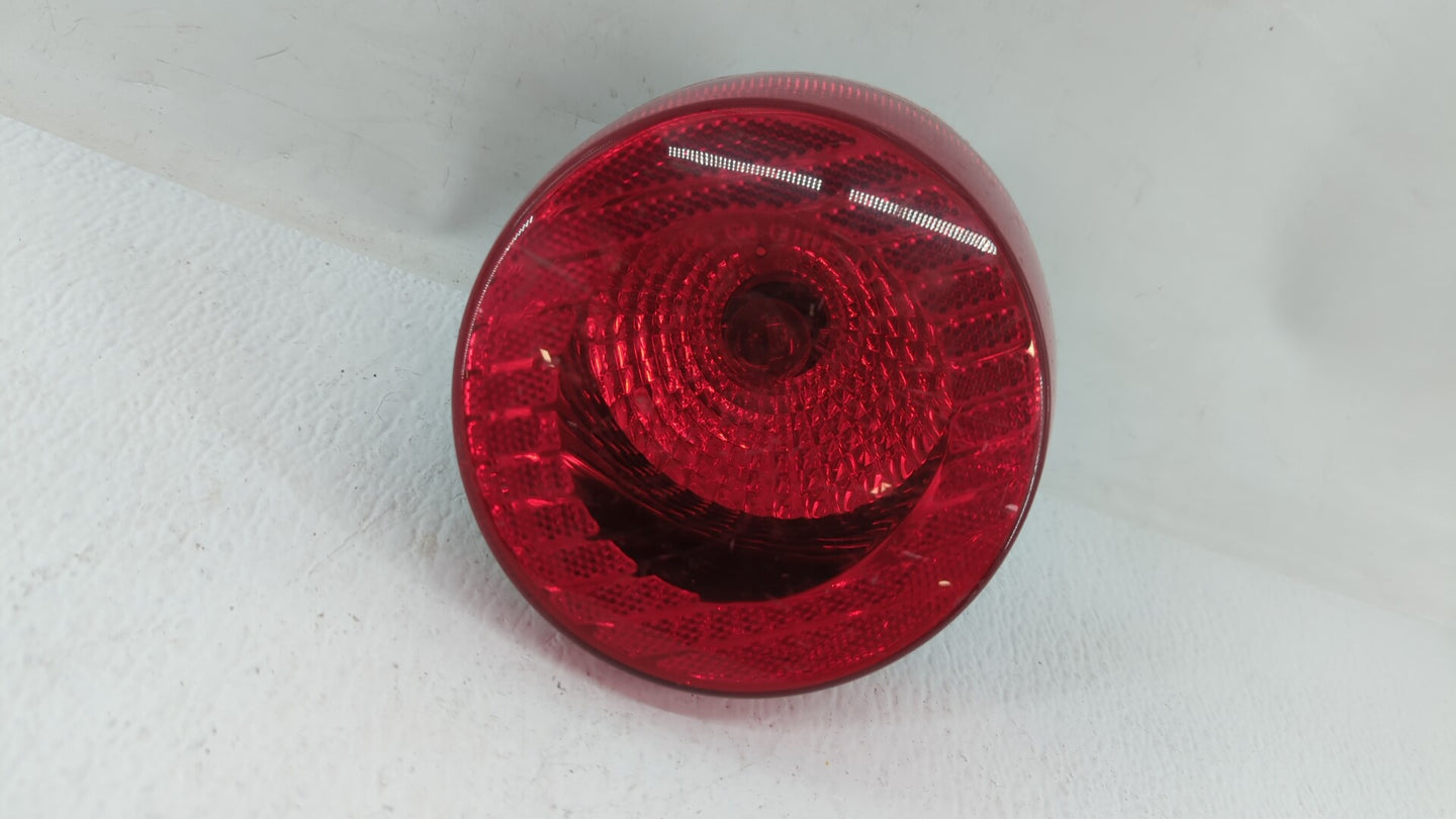 2005-2010 Chevrolet Cobalt Tail Light Assembly Passenger Right OEM P/N:16532532 A 15271525 Fits Fits 2005 2006 2007 2008 200