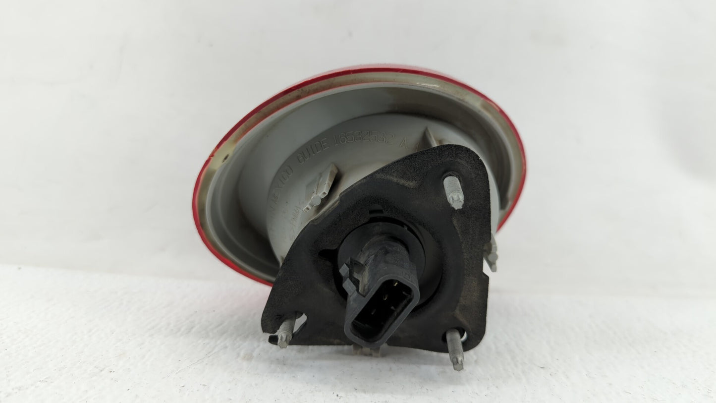 2005-2010 Chevrolet Cobalt Tail Light Assembly Passenger Right OEM P/N:16532532 A 15271525 Fits Fits 2005 2006 2007 2008 200