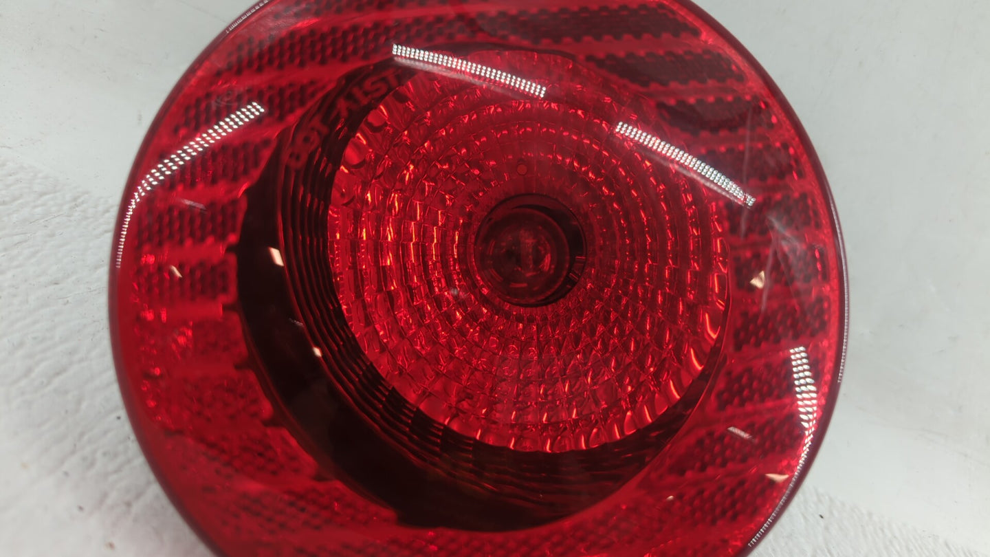 2005-2010 Chevrolet Cobalt Tail Light Assembly Passenger Right OEM P/N:15797856 16532532 A Fits Fits 2005 2006 2007 2008 200