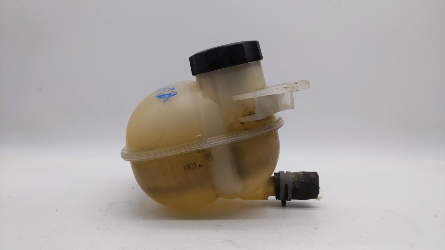 2005 Chevrolet Cobalt Radiator Coolant Overflow Expansion Tank Bottle 304220 - Oemusedautoparts1.com