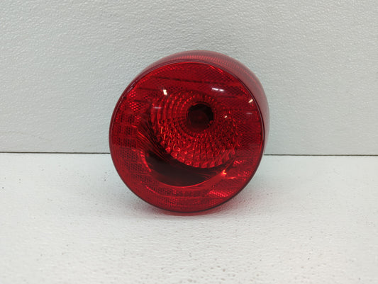 2005-2010 Chevrolet Cobalt Tail Light Assembly Passenger Right OEM P/N:15797856 16532532 A Fits Fits 2005 2006 2007 2008 200