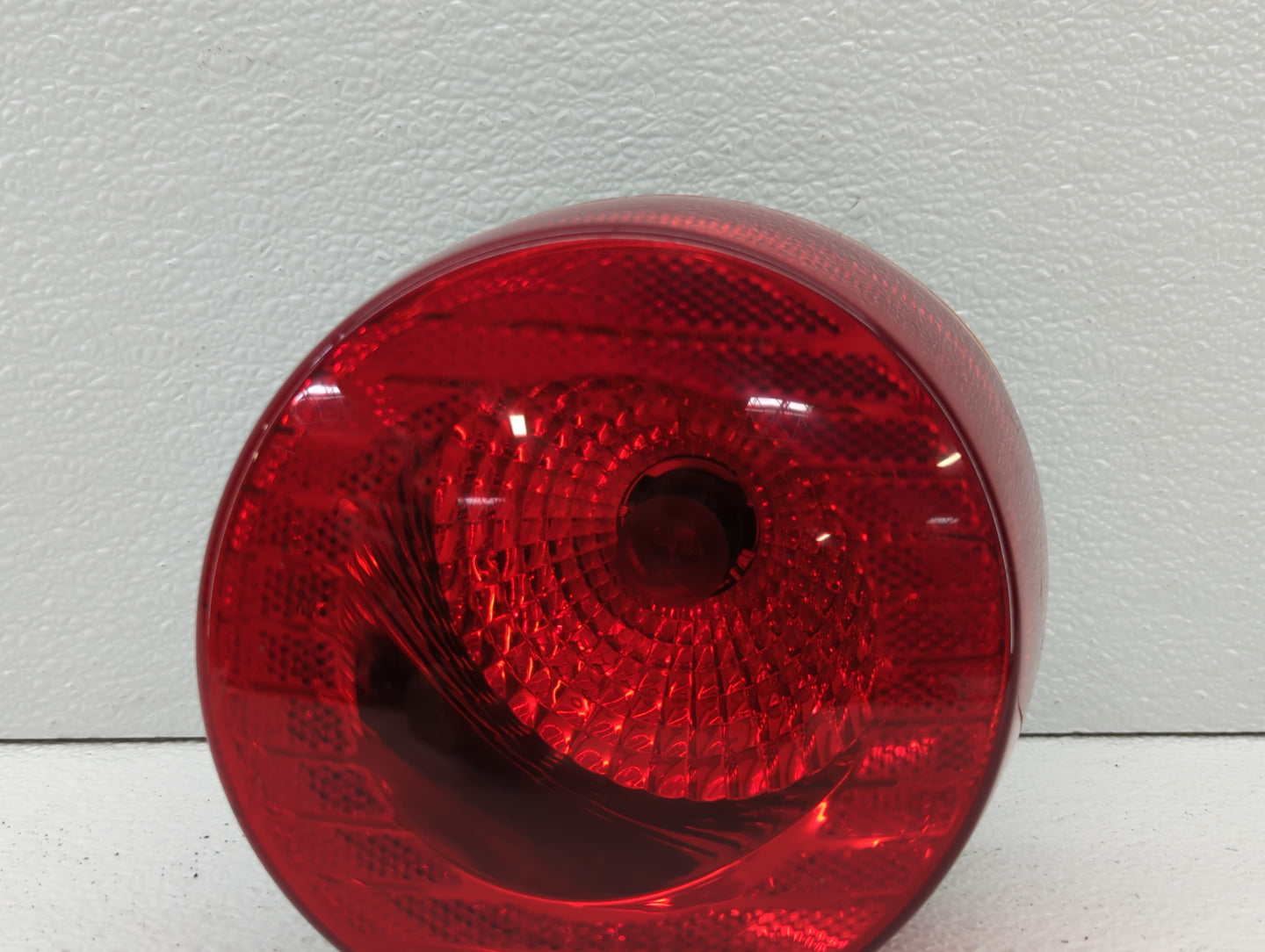 2005-2010 Chevrolet Cobalt Tail Light Assembly Passenger Right OEM P/N:15797856 16532532 A Fits Fits 2005 2006 2007 2008 200