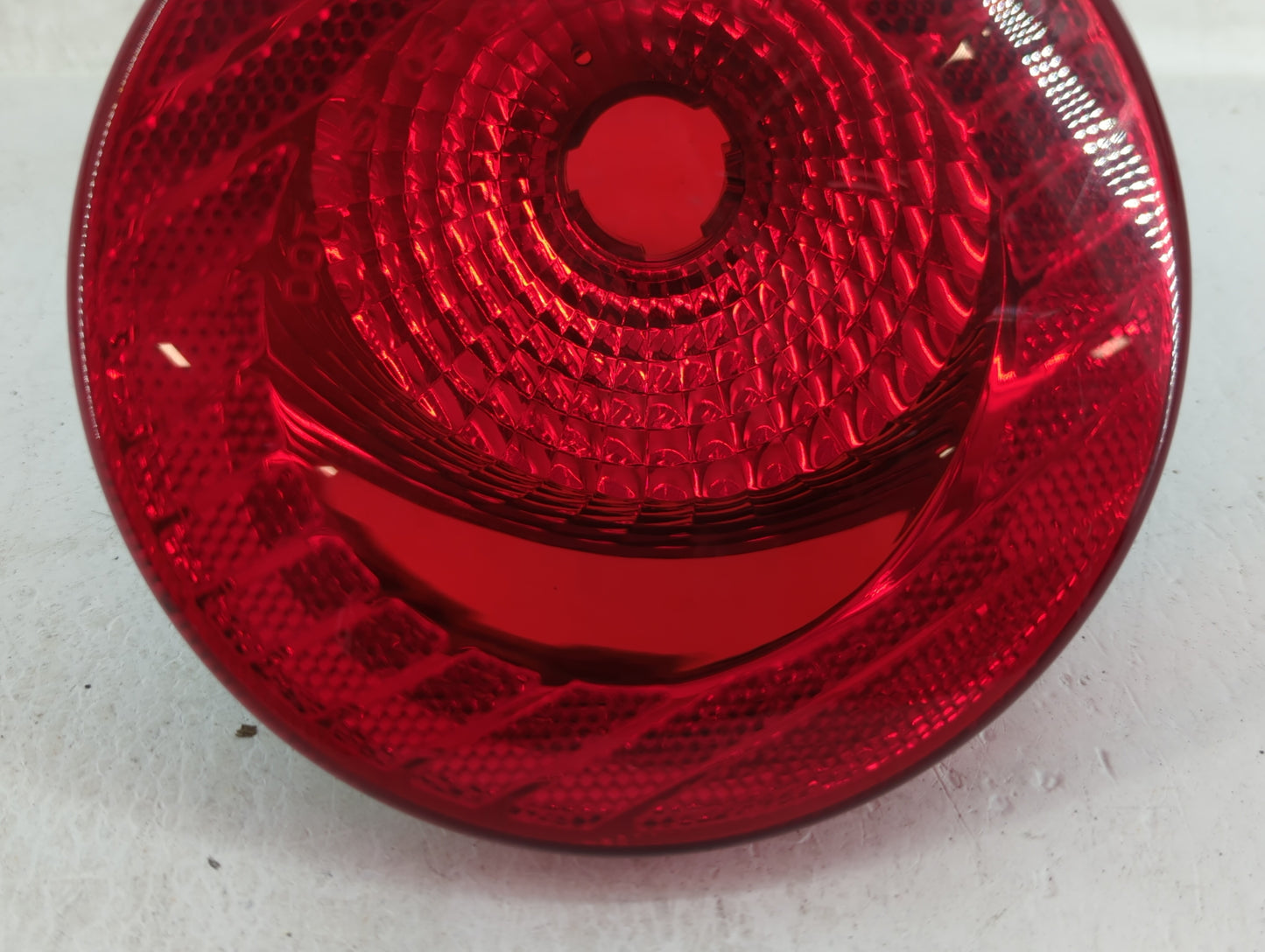 2005-2010 Chevrolet Cobalt Tail Light Assembly Passenger Right OEM P/N:16532532 15797856 Fits Fits 2005 2006 2007 2008 2009 