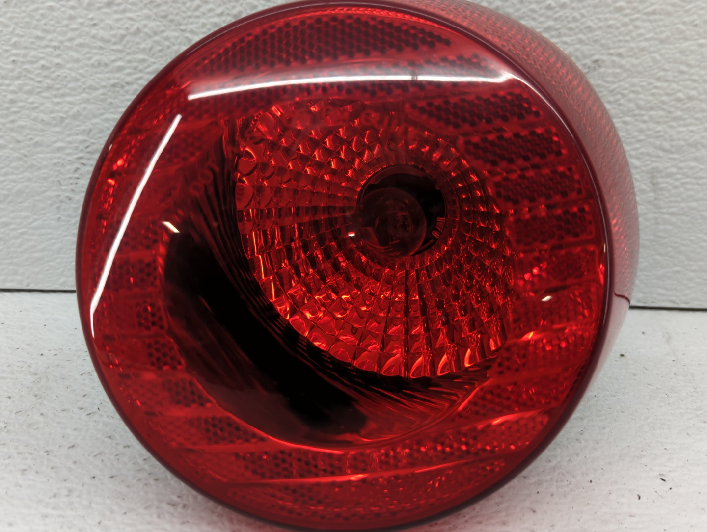 2005-2010 Chevrolet Cobalt Tail Light Assembly Passenger Right OEM P/N:16532532 15797856 Fits Fits 2005 2006 2007 2008 2009 