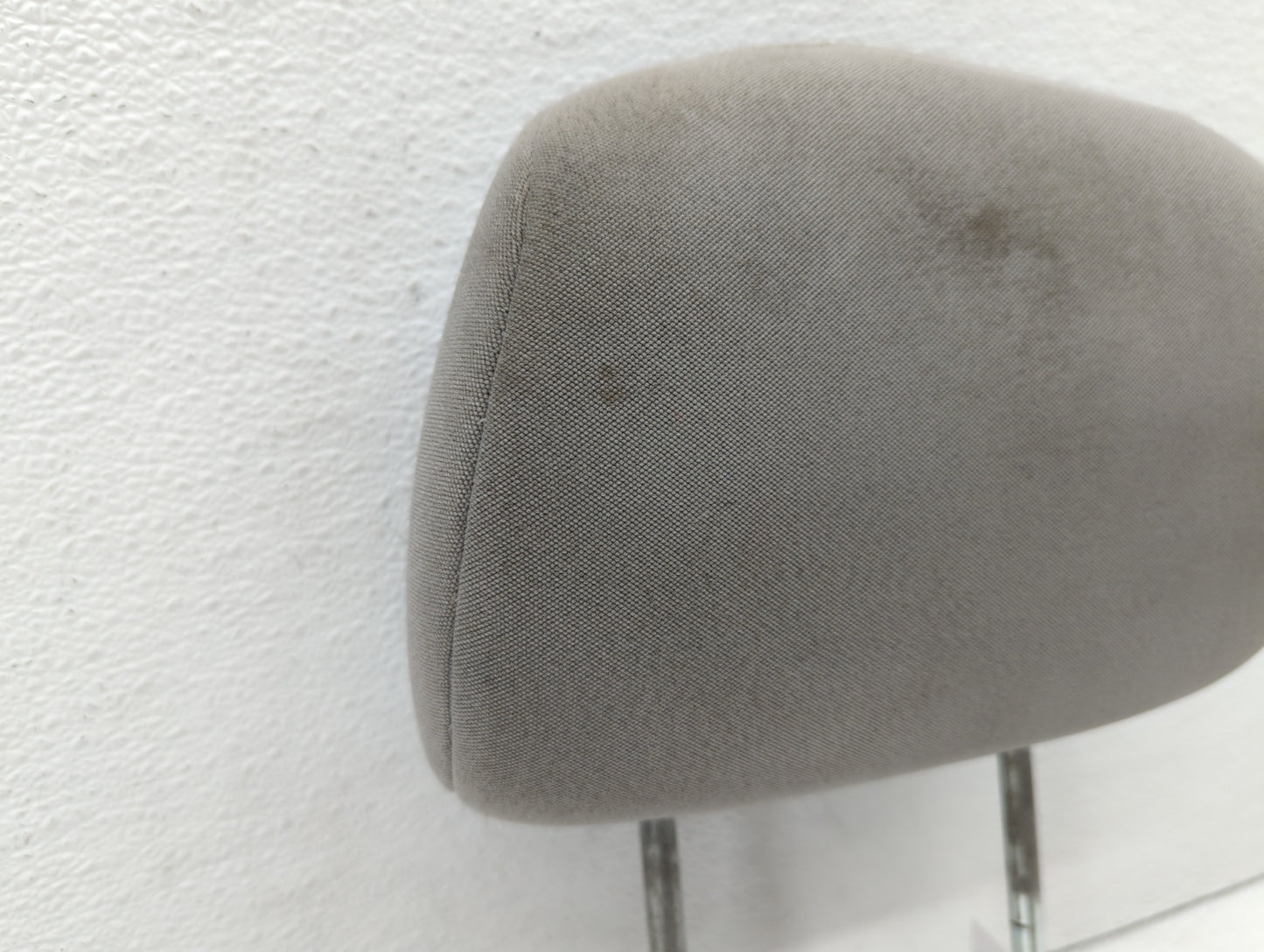 2006-2009 Chevrolet Cobalt Headrest Head Rest Front Driver Passenger Seat - Oemusedautoparts1.com