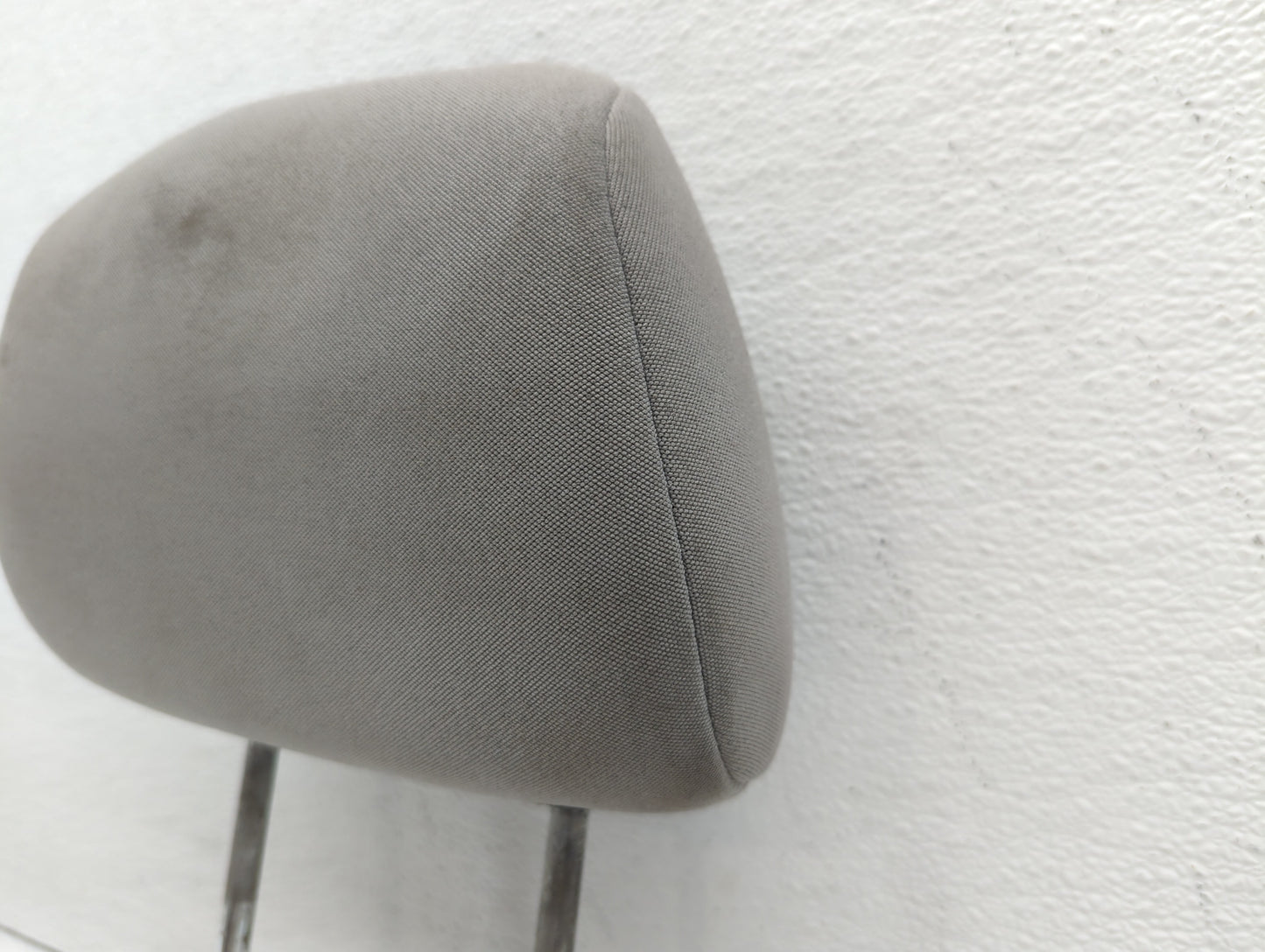 2006-2009 Chevrolet Cobalt Headrest Head Rest Front Driver Passenger Seat - Oemusedautoparts1.com