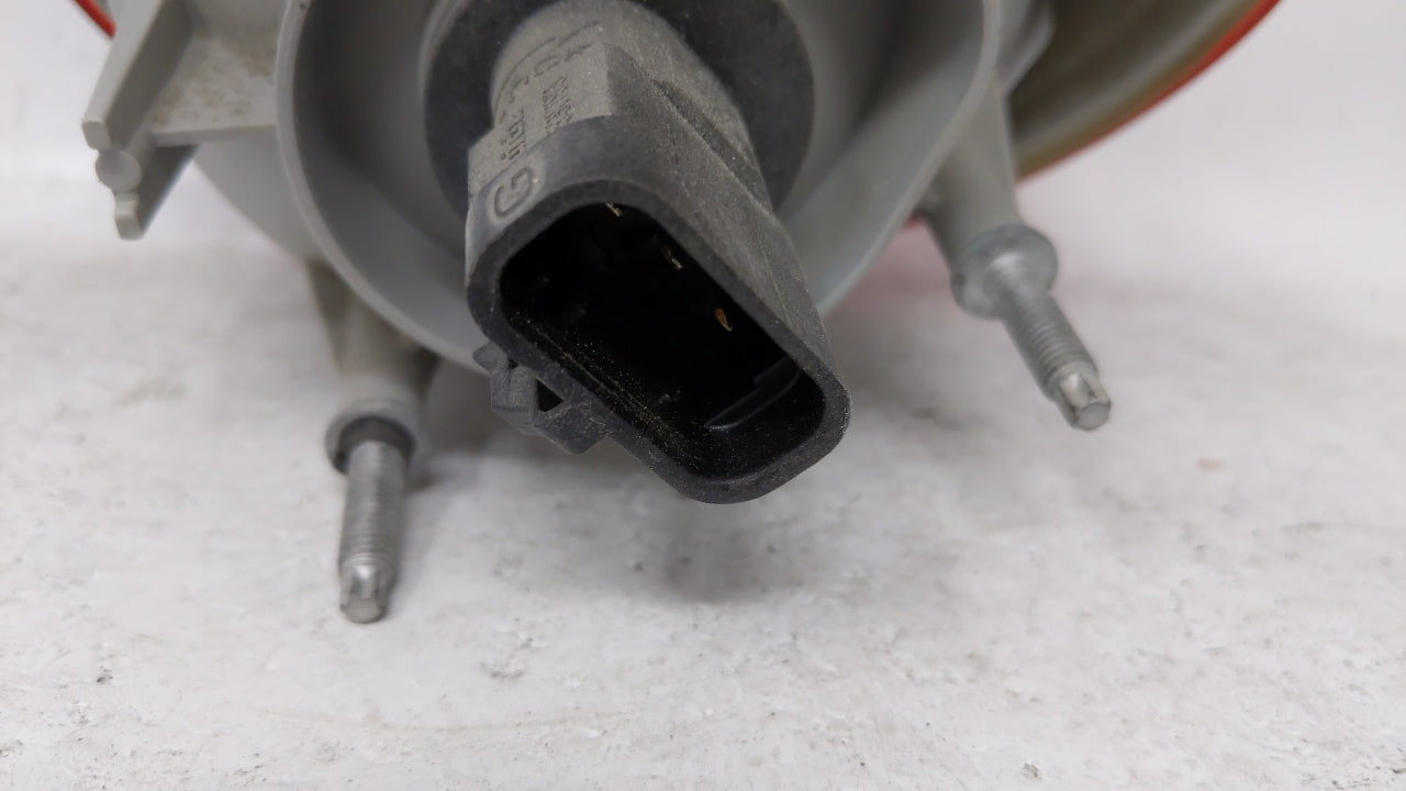 2005-2010 Chevrolet Cobalt Tail Light Assembly Driver Left OEM P/N:15797855 Fits Fits 2005 2006 2007 2008 2009 2010 OEM Used