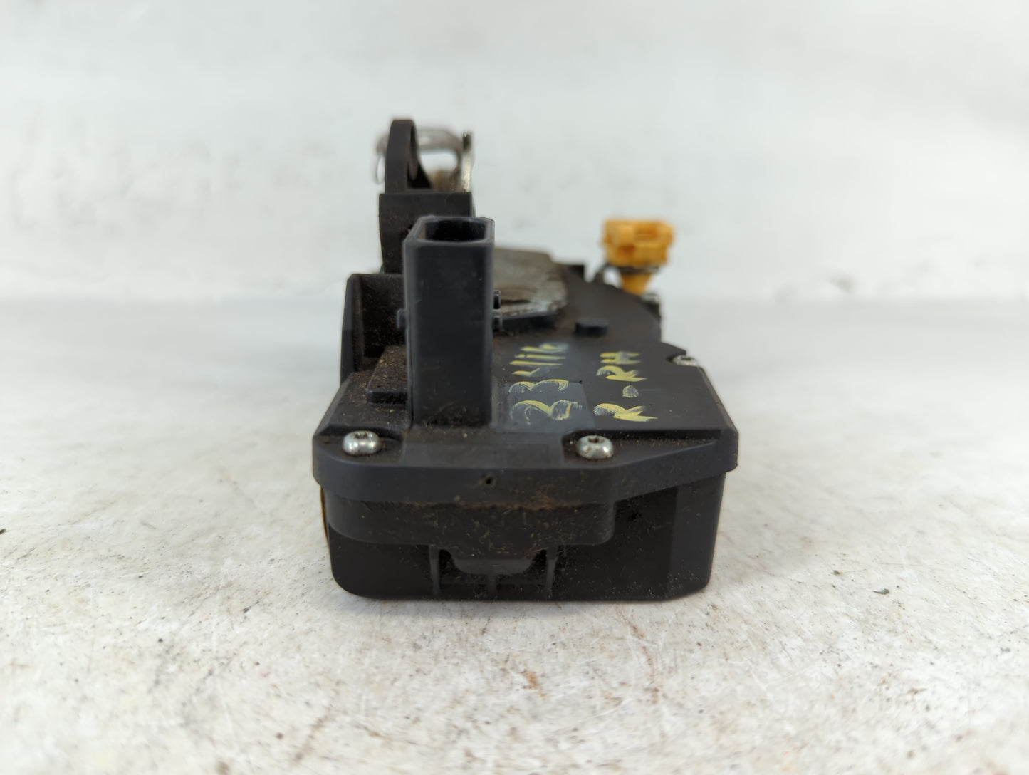 2007 Chevrolet Cobalt  Door Latch - Oemusedautoparts1.com