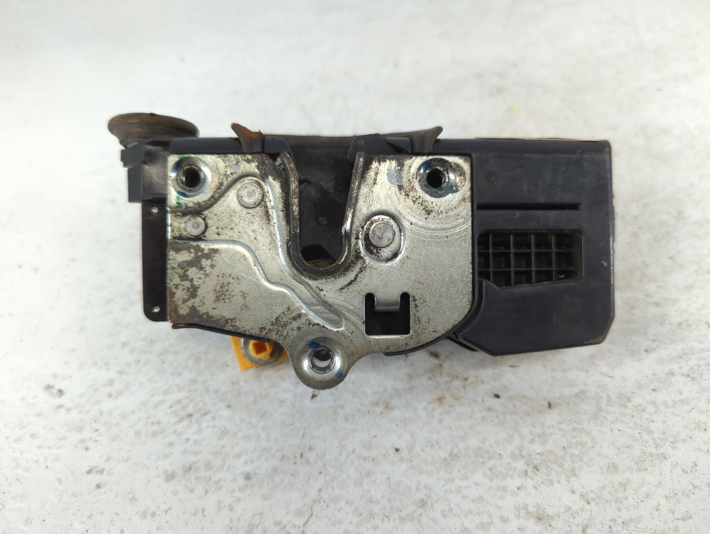 2007 Chevrolet Cobalt  Door Latch - Oemusedautoparts1.com