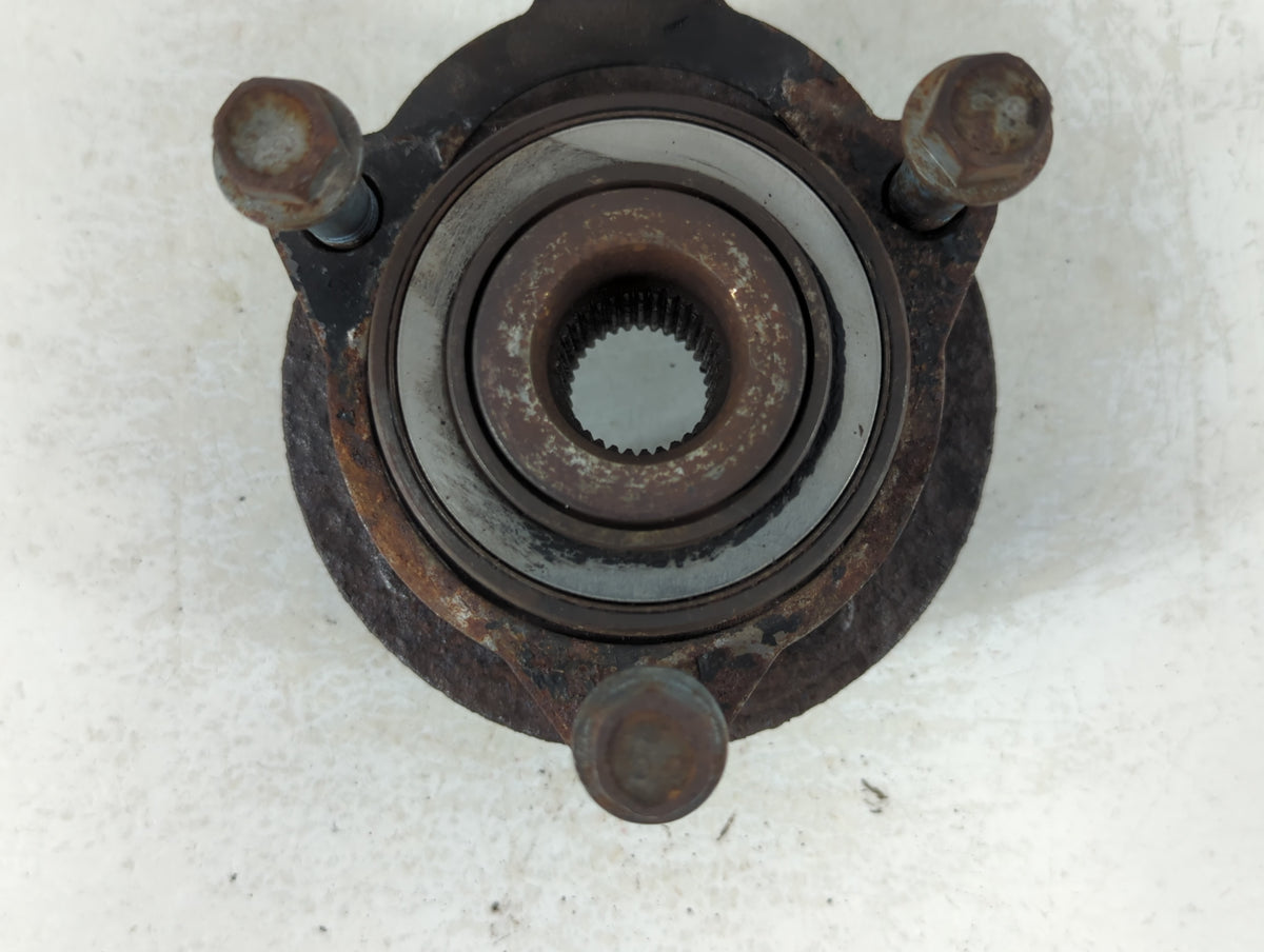2007 Chevrolet Cobalt Driver Front Wheel Hub Oem - Oemusedautoparts1.com