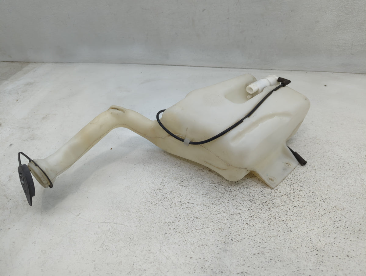 2005 Chevrolet Cobalt Radiator Coolant Overflow Expansion Tank Bottle 702785 - Oemusedautoparts1.com